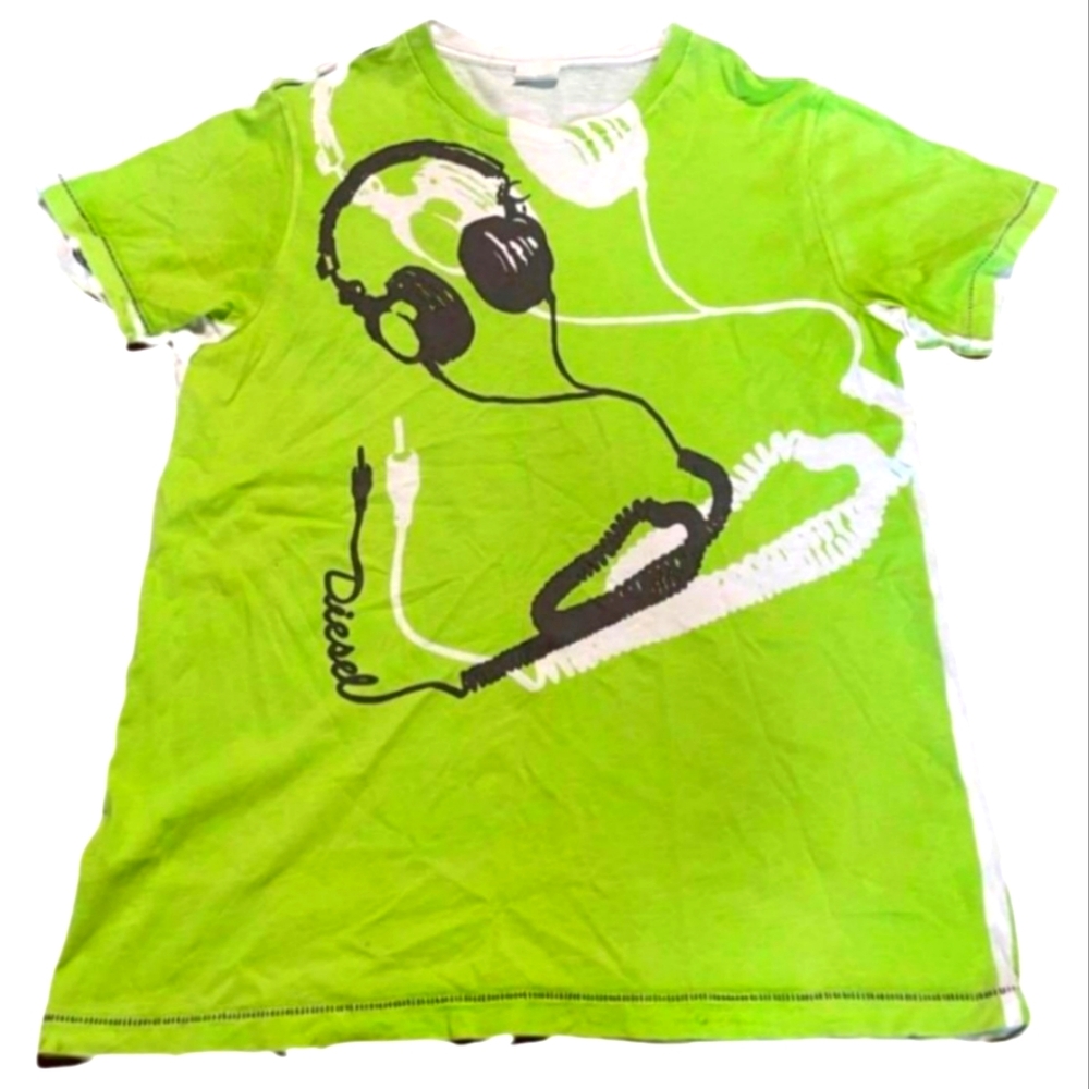 Retro 90's neon green shirt